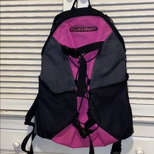 Dakine Backpack. Pink/black.